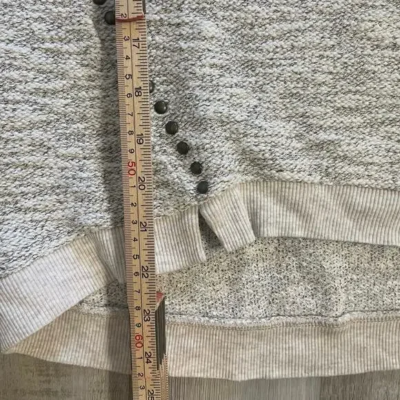 Lucky Lotus Sweater Beige metallic Knit Pullover Embellished Studded Ladies Sz L - Picture 12 of 14